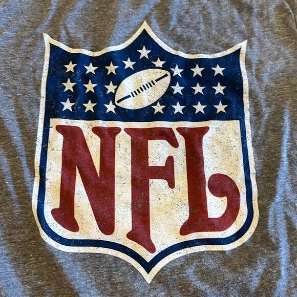 NFL Team Apparel Boys Grey Logo T-shirt - Picture 2 of 6
